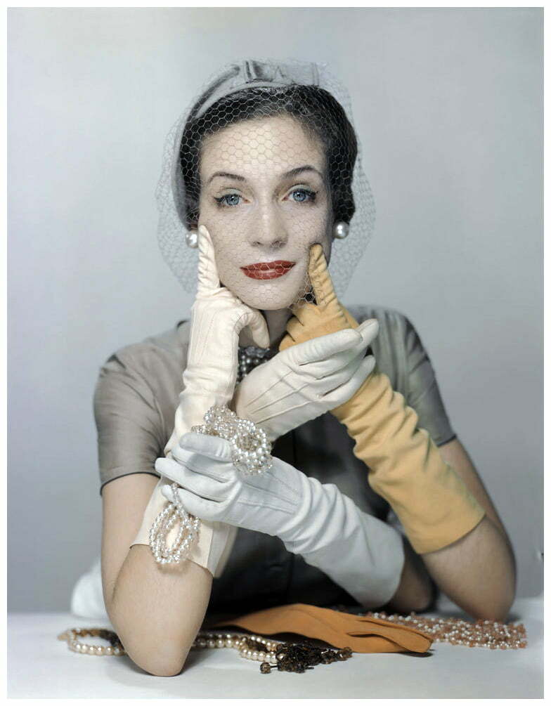 erwin-blumenfeld-vogue-1950 multitasking or juggle?