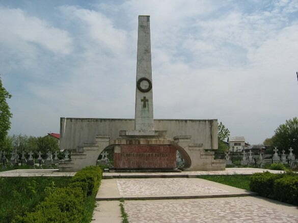 monumentul eroilor focsani